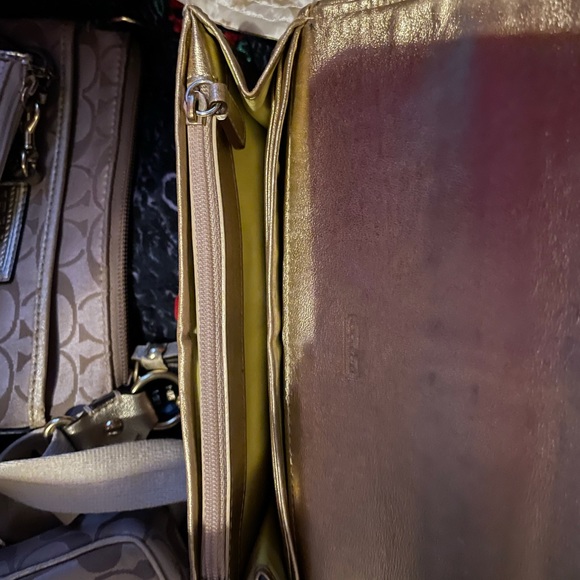 coach crossbody,wallet,new ID wristlet,bucket hat - Picture 8 of 10